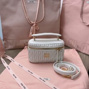 Elementor 页面 #30185 Replica Miu Miu Cosmetic Bag White
