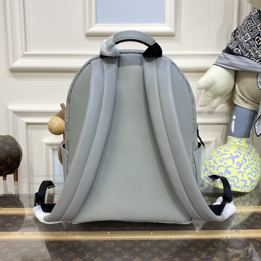 20230621_i1687348089_6124_2 Replica Louis Vuitton Discovery Backpack White - 图片 6