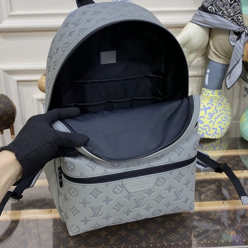 20230621_i1687348089_9723_8 Replica Louis Vuitton Discovery Backpack White - 图片 8