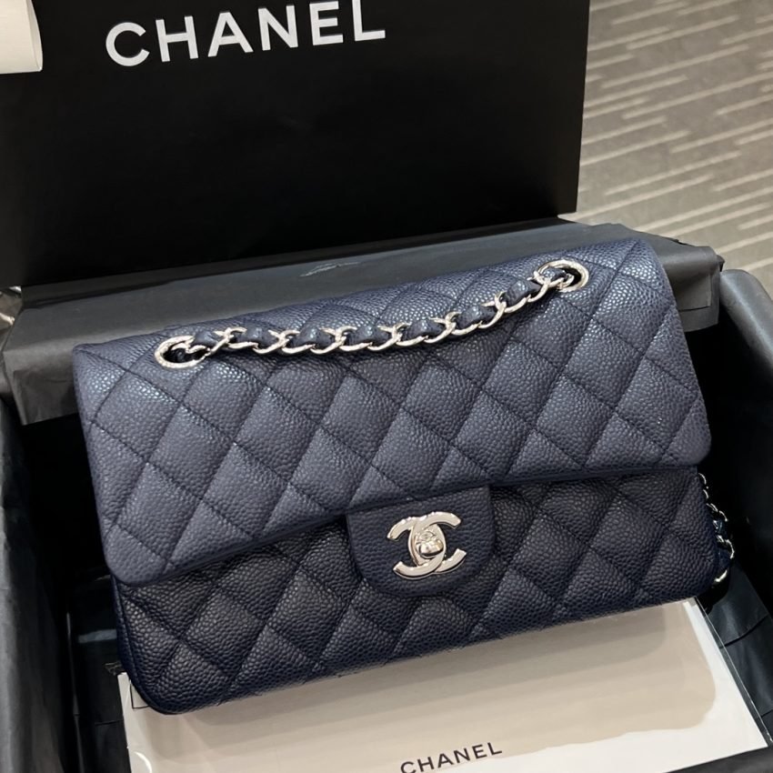 20230625_i1687673639_298_1 Replica CHANEL Classic Flap 23cm Sea Blue - 图片 2