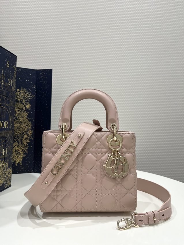 20230625_i1687681454_2416_0 Replica Lady Dior Pale Pink ABC