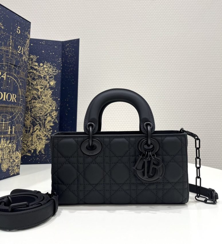20230625_i1687682508_6072_0-e1734829671416 Replica Dior Lady D-Joy Bag Black Matte