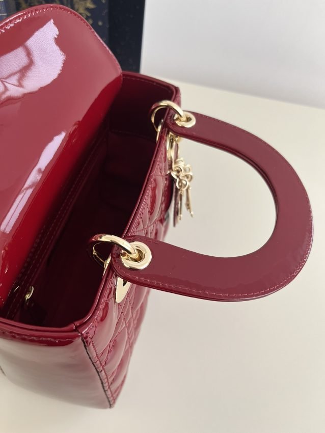20230628_i1687935864_9691_7 Replica Lady Dior Patent Red ABC - 图片 9