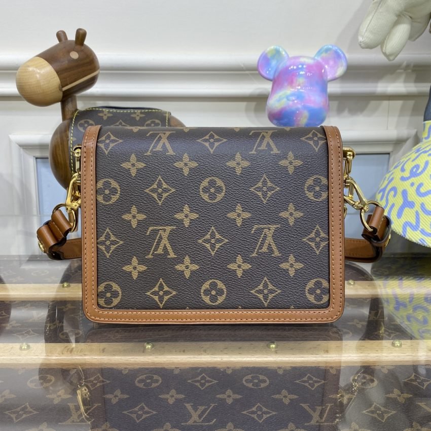 20230703_i1688382738_4322_1 Replica Louis Vuitton Dauphine Mini Brown - 图片 3