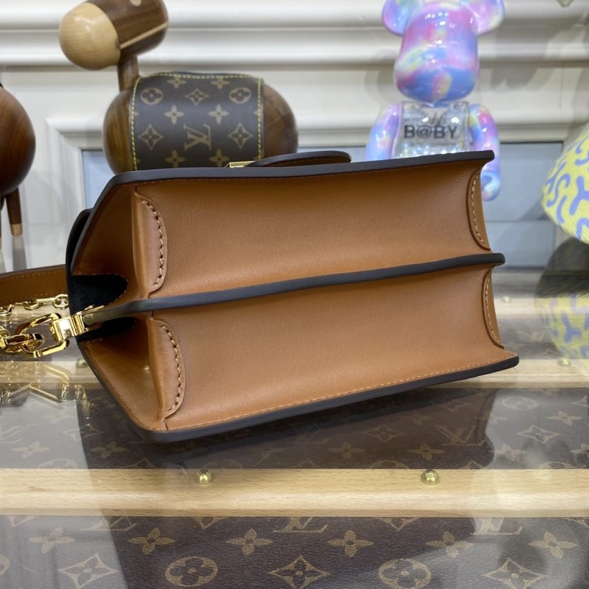 20230703_i1688382738_5825_3 Replica Louis Vuitton Dauphine Mini Brown - 图片 5