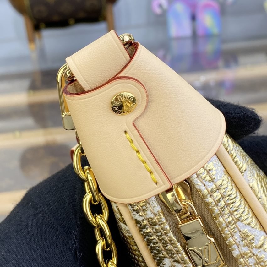 20230709_i1688901664_3687_6 Replica Louis Vuitton Loop Golden Canvas - 图片 6