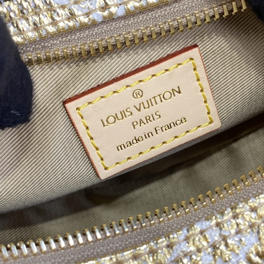 20230709_i1688901664_6846_7 Replica Louis Vuitton Loop Golden Canvas - 图片 8