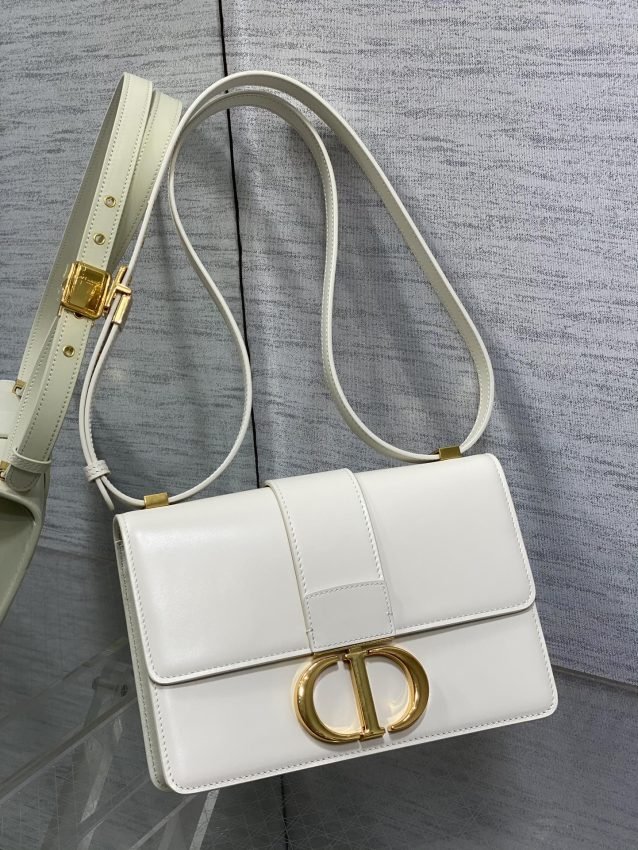 20230709_i1688916945_6595_0 Replica Dior 30 Montaigne White - 图片 5