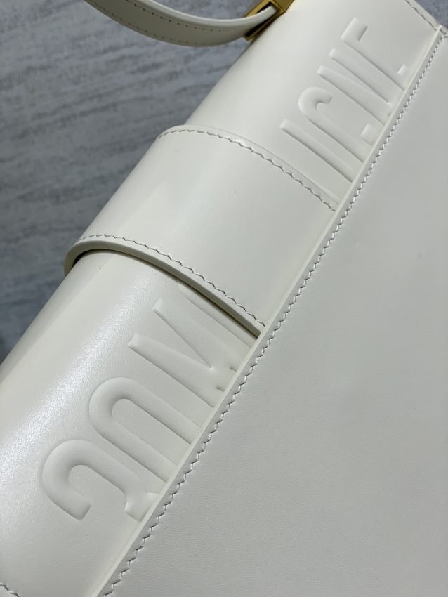 20230709_i1688916945_6926_4 Replica Dior 30 Montaigne White - 图片 7