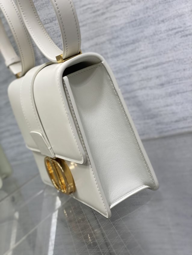 20230709_i1688916945_7394_3 Replica Dior 30 Montaigne White - 图片 8