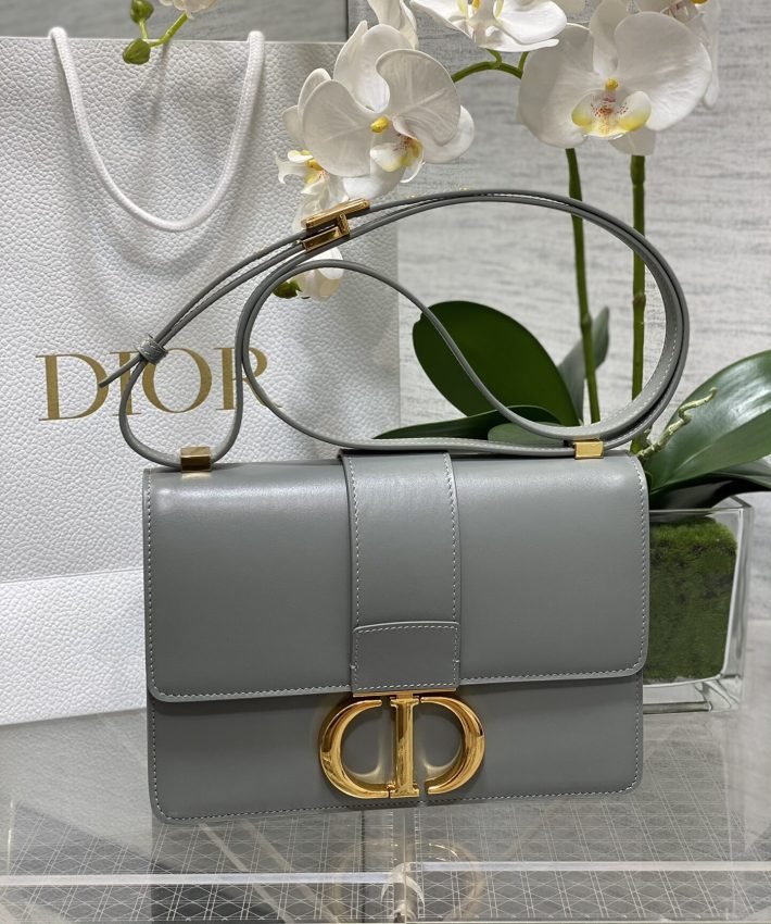 20230709_i1688917301_1986_0-e1733345879183 Replica Dior 30 Montaigne Grey