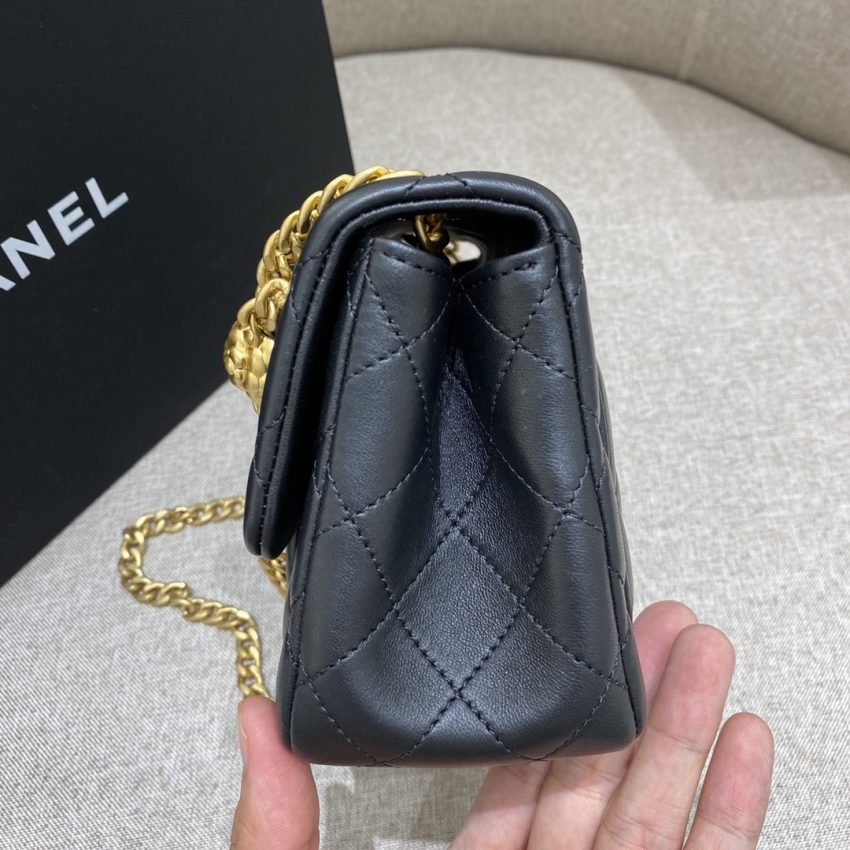 20230712_i1689167992_4467_0-1-1 Replica CHANEL 23S Camellia Square Black - 图片 8