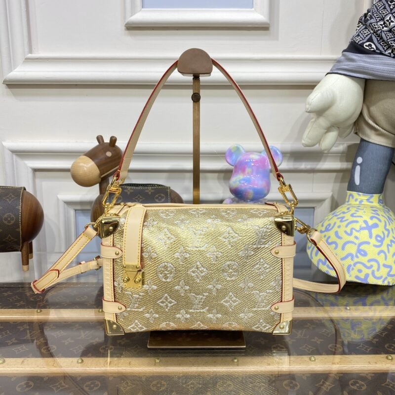 20230713_i1689248501_9630_0 Replica Louis Vuitton Side Trunk Golden