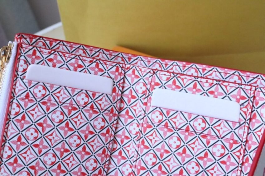 20230714_i1689304844_4955_7 Replica Louis Vuitton Victorine Wallet White&Pink - 图片 5