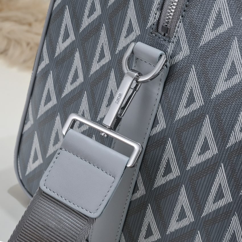 20230719_i1689704342_4307_5 Replica Dior Lingot 50 Diamond Grey - 图片 2