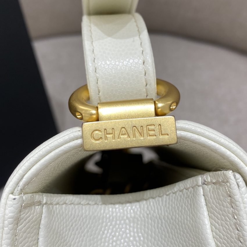 20230720_i1689861277_2803_2 Replica CHANEL Le Boy White - 图片 4