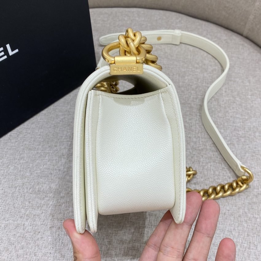 20230720_i1689861277_7895_4 Replica CHANEL Le Boy White - 图片 7