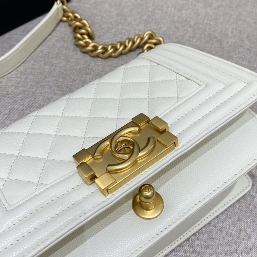 20230720_i1689861277_9672_5 Replica CHANEL Le Boy White - 图片 8