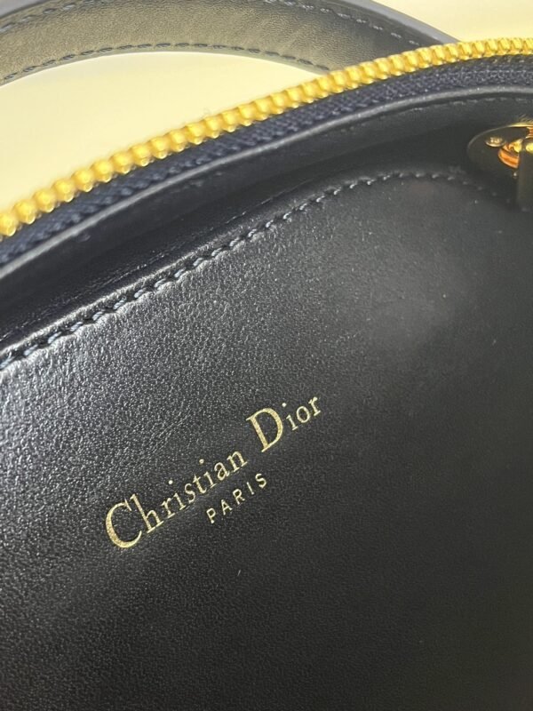 20230801_i1690861400_2334_7 Replica Dior Signature CD Top Handle - 图片 2