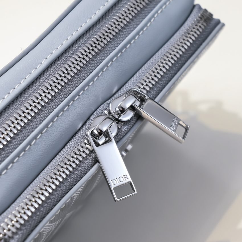 20230806_i1691259339_445_5 Replica Dior Zipped Pouch Diamond Blue - 图片 4
