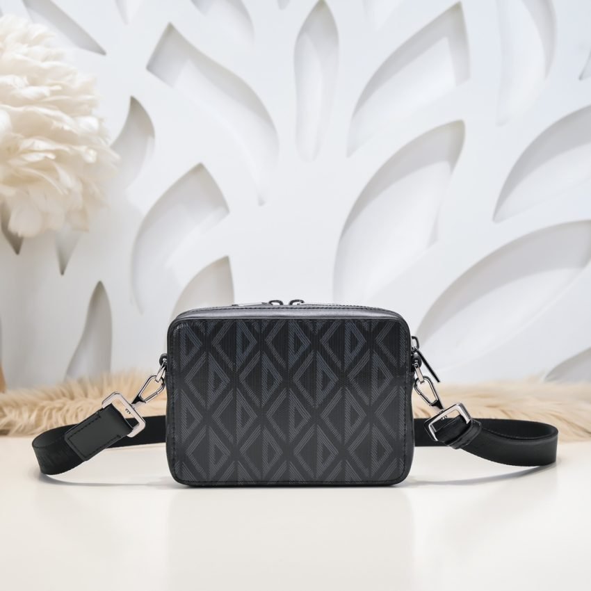 20230806_i1691259384_6913_2 Replica Dior Zipped Pouch Diamond Black - 图片 6