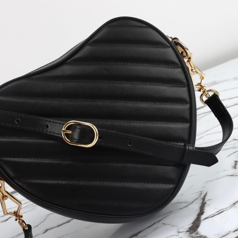 20230812_i1691799129_1062_4 Replica Gucci Interlocking G Mini Heart Black - 图片 3
