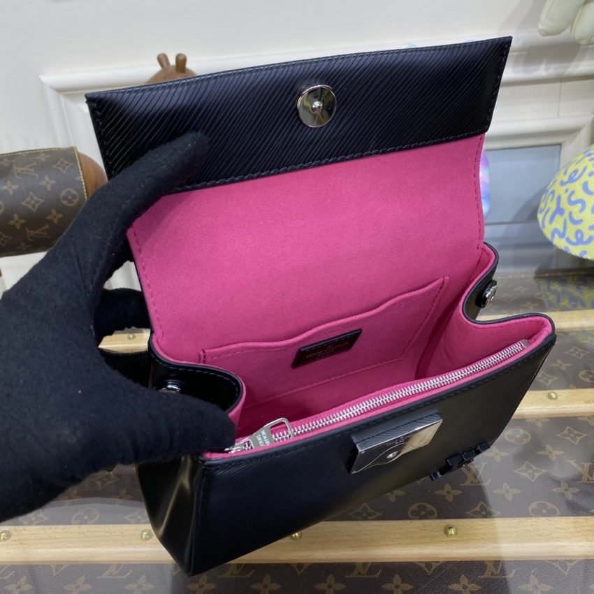 20230816_i1692195090_502_8 Replica Louis Vuitton Cluny Mini Black - 图片 2