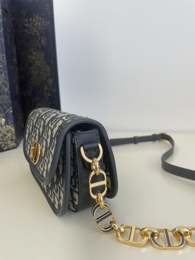 20230819_i1692433698_4755_4 Replica Dior 30 Montaigne Avenue Bag - 图片 5