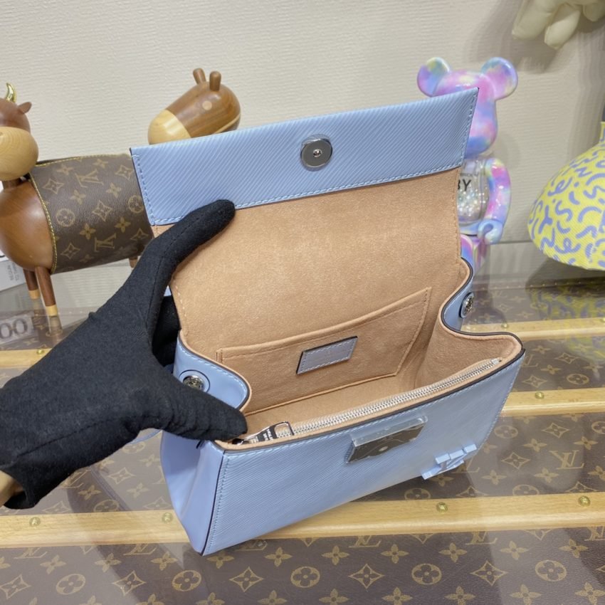 20230822_i1692712298_681_8 Replica Louis Vuitton Cluny Mini Sky Blue - 图片 2