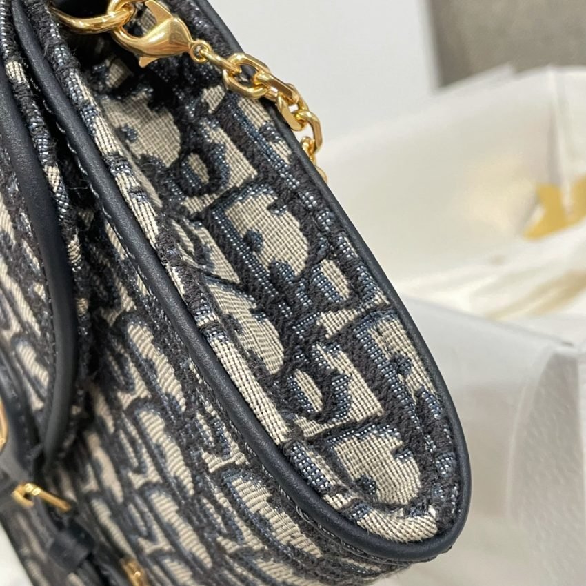20230825_i1692936219_6649_0 Replica Dior Bobby East-West Pouch - 图片 8