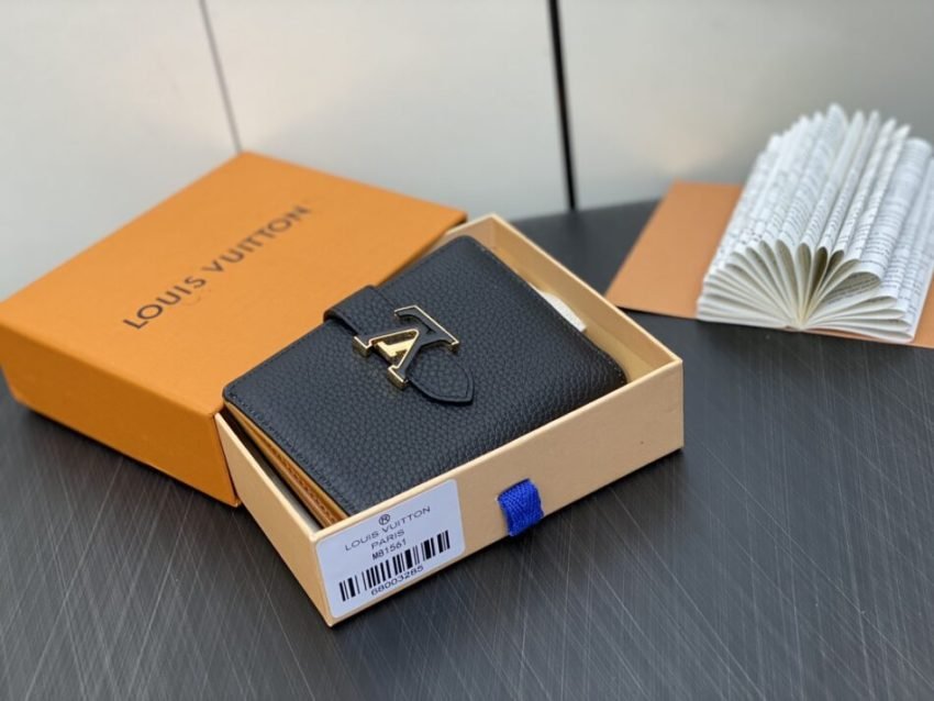 20230828_i1693154312_7124_1 Replica Louis Vuitton Vertical Compact Wallet Black - 图片 7