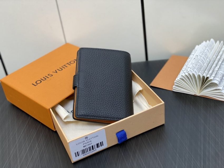20230828_i1693154312_9991_2 Replica Louis Vuitton Vertical Compact Wallet Black - 图片 9