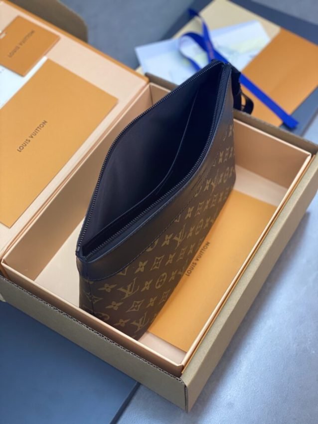 20230920_i1695155176_2827_2 Replica Louis Vuitton Pochette Voyage Souple Brown - 图片 7