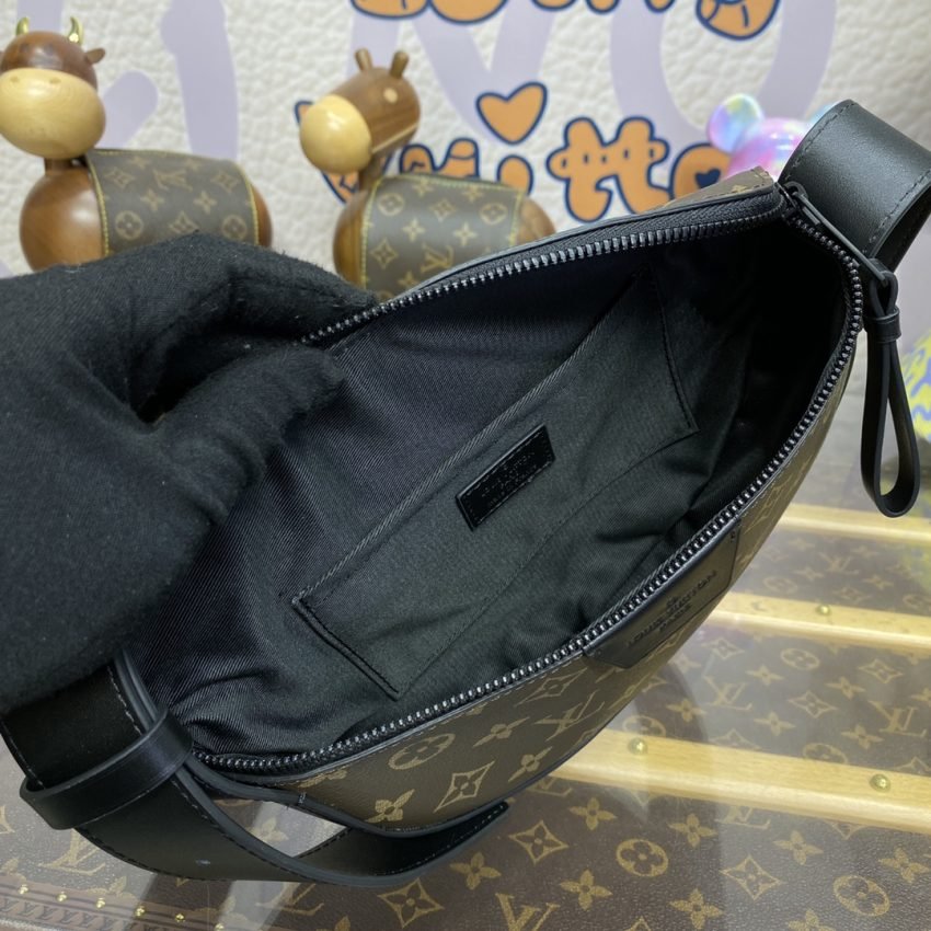 20231016_i1697459680_3543_8 Replica Louis Vuitton Moon Crossbody Brown - 图片 4