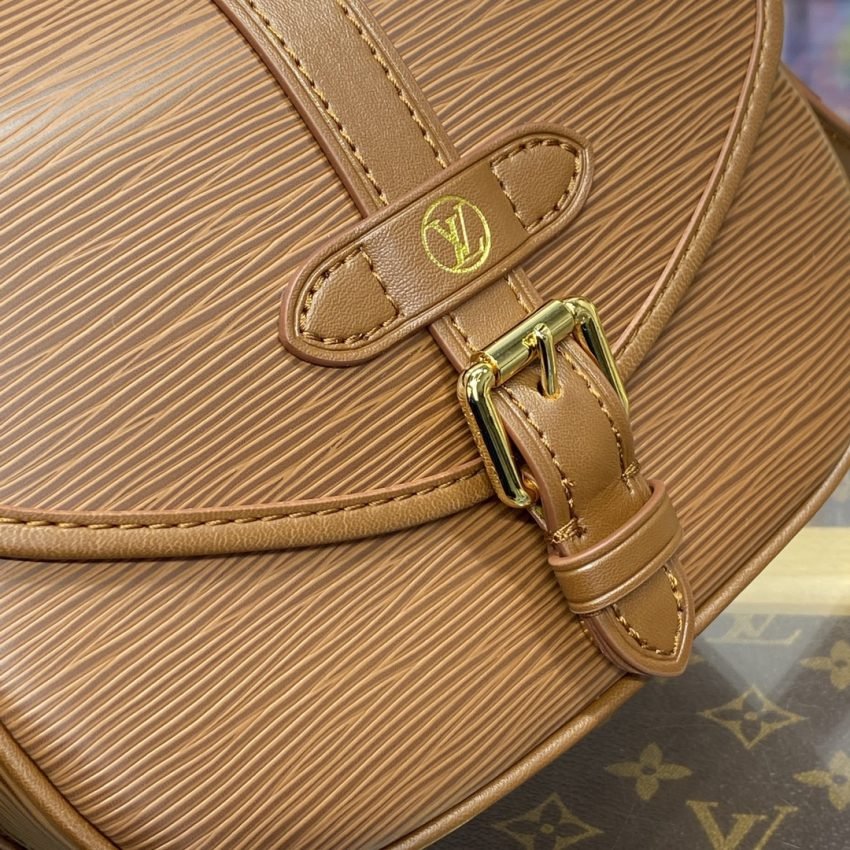 20231022_i1697975904_2589_4 Replica Louis Vuitton Saumur Brown - 图片 5