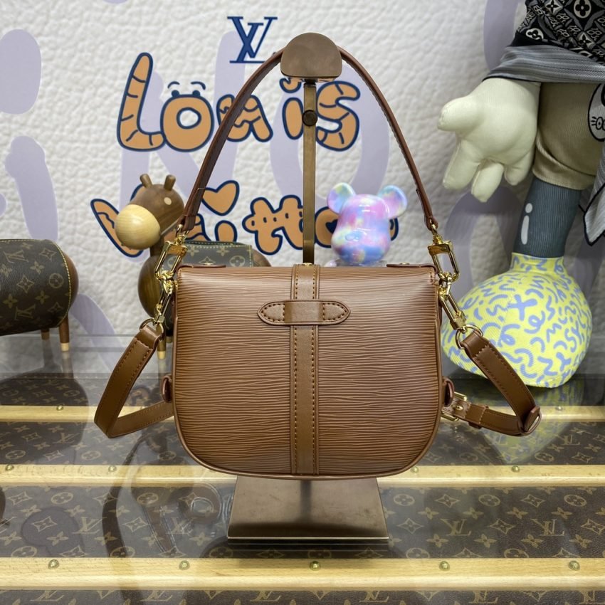 20231022_i1697975904_9867_1 Replica Louis Vuitton Saumur Brown - 图片 9