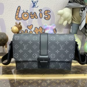 Replica Louis Vuitton S-Cape Messenger Black