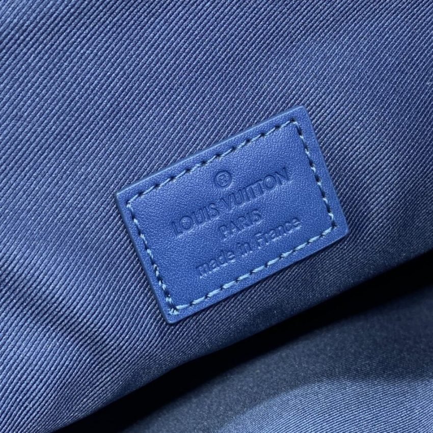 20231103_i1699018867_6552_7 Replica Louis Vuitton Takeoff Pouch Blue - 图片 7