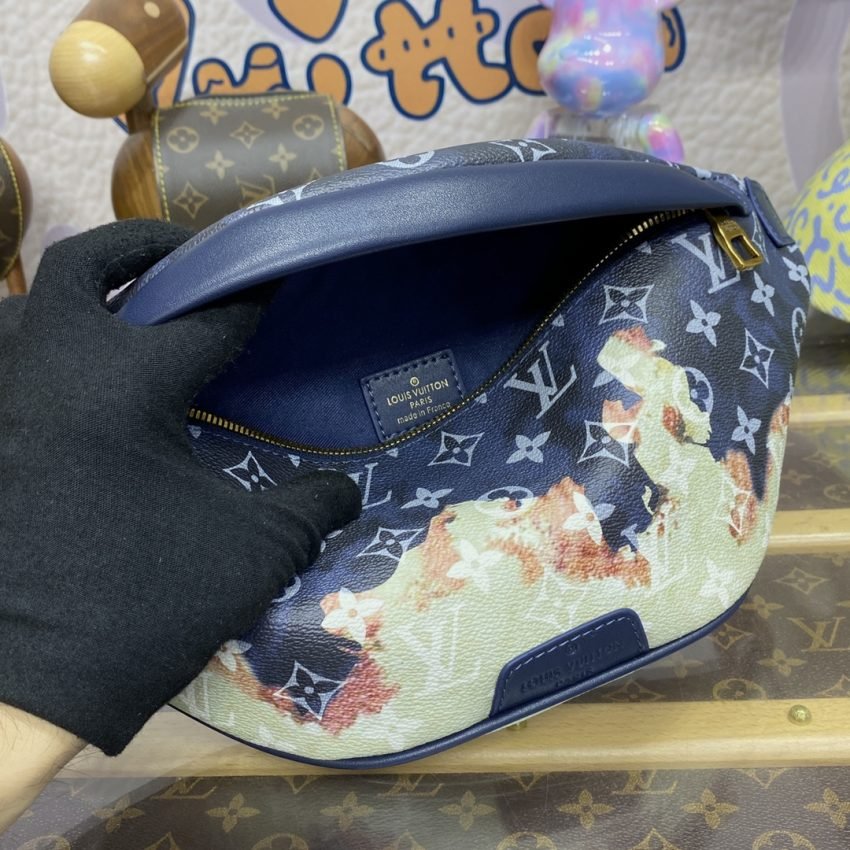 20231111_i1699702657_1493_8 Replica Louis Vuitton Bumbag Discovery Blue Fire - 图片 3
