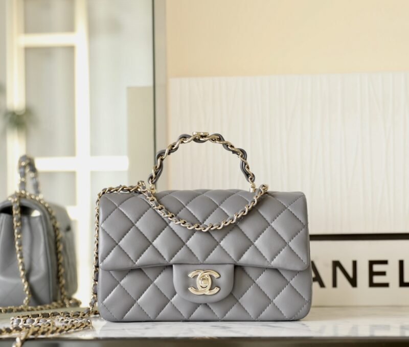20231130_i1701308305_1533_2 Replica CHANEL CF 20 cm Handle Beige