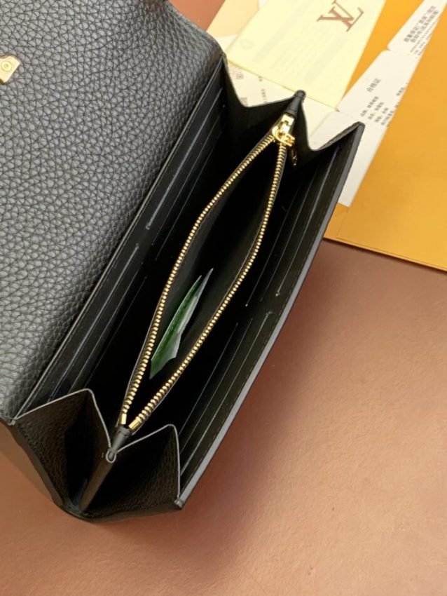 20240103_i1704253008_7340_4 Replica Louis Vuitton Capucines Long Black - 图片 4