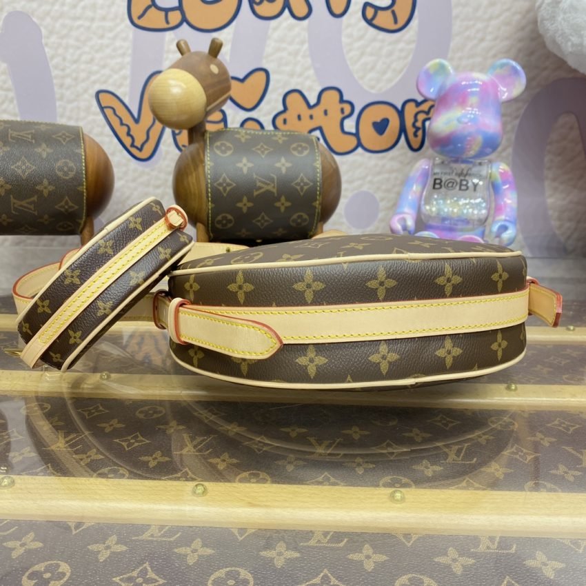 20240115_i1705319801_5394_3 Replica Louis Vuitton Croissant Brown - 图片 5