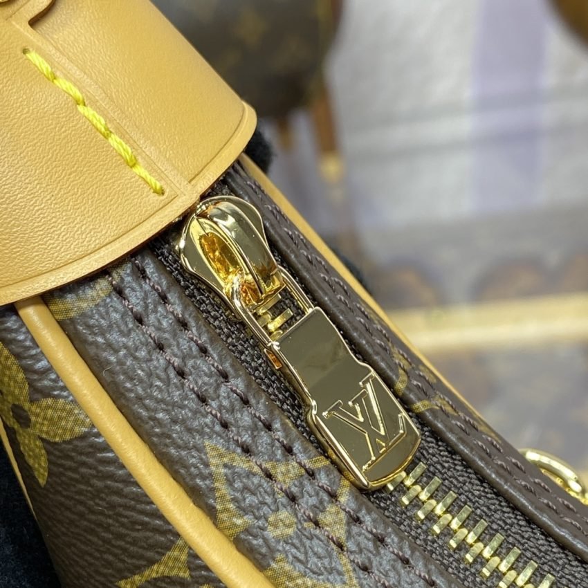 20240220_i1708431002_4429_5 Replica Louis Vuitton Loop Brown - 图片 6