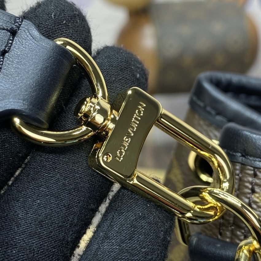 20240327_i1711542851_4500_5 Replica Louis Vuitton Canoé Bucket Bag - 图片 5