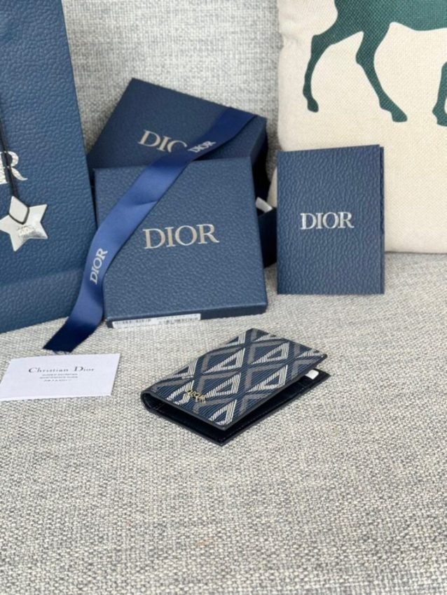 20240430_i1714455409_2136_2 Replica Dior Bi Fold Card Holder 4 Colors - 图片 5