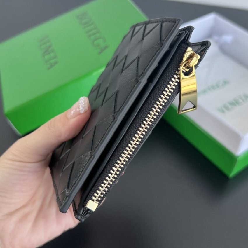 20240707_i1720344766_9546_1 Replica Bottega Veneta Bifold Zipper Wallet - 图片 10