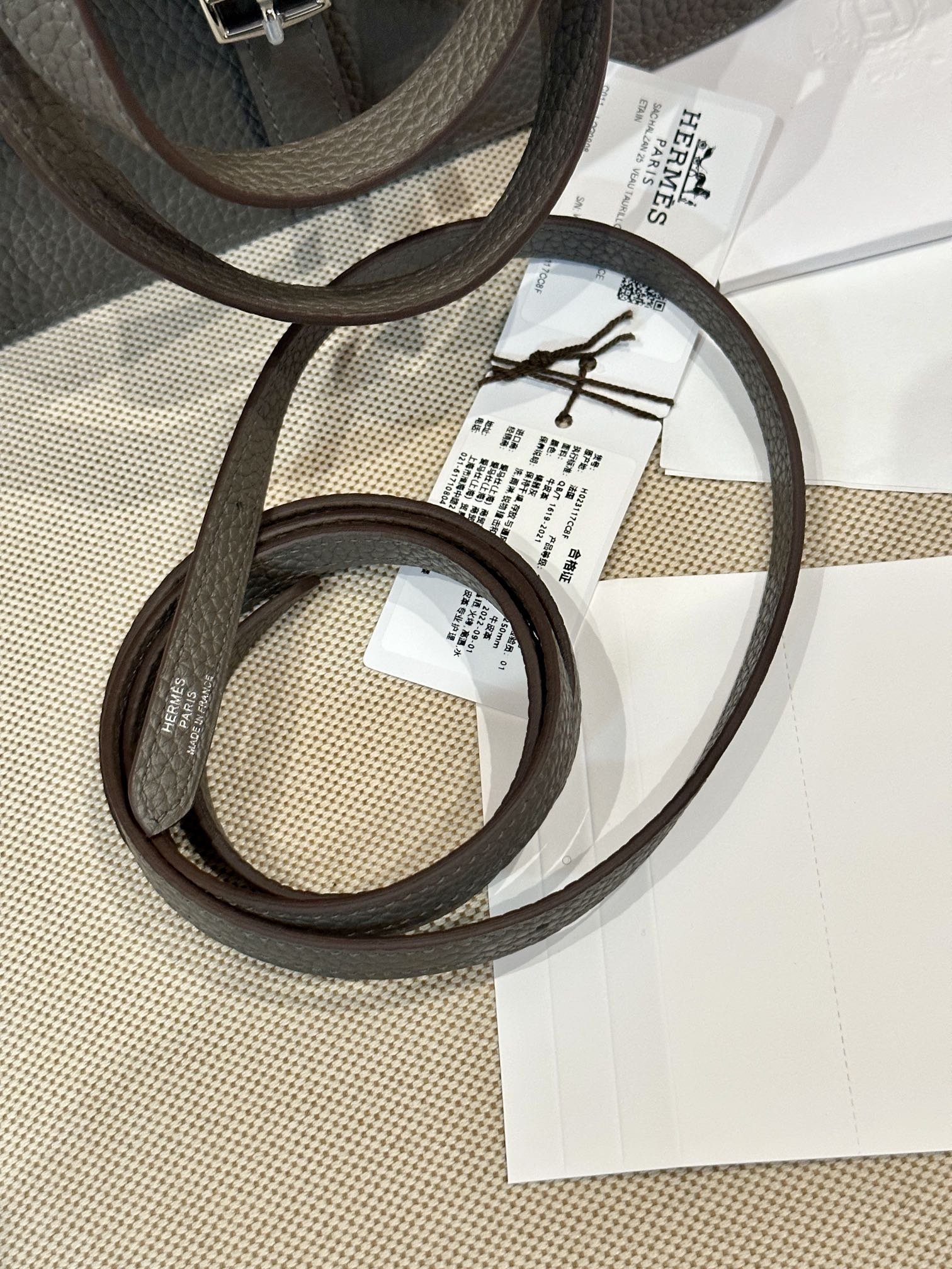 20240928_i1727508567_793_7 Replica Hermes Halzan Dark Grey - 图片 2