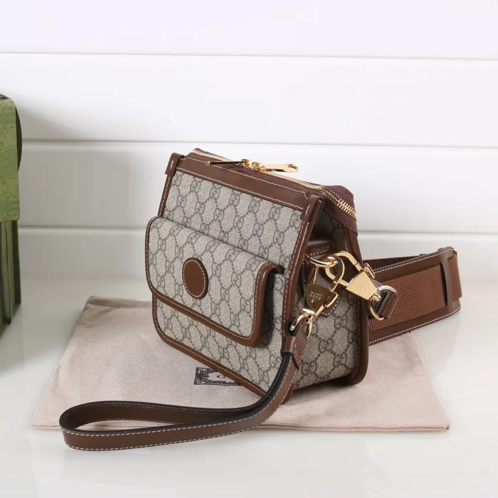 20b9f929408f6e98 Replica GUCCI MESSENGER BAG WITH INTERLOCKING - 图片 2