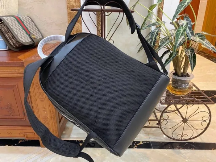 2f7fd06482719994 Replica GUCCI MEDIUM GG BACKPACK WITH TAG - 图片 4