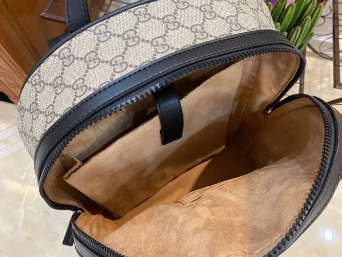 5abe06871eb37bb9 Replica GUCCI MEDIUM GG BACKPACK WITH TAG - 图片 5